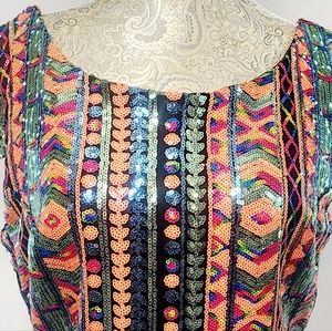 Multicolored sequin mini Mottoshop dress with open back